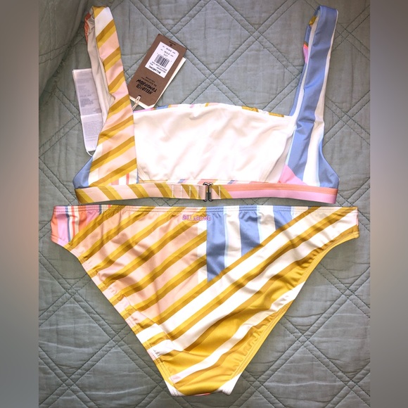 Billabong “break of dawn” bikini - Picture 6 of 11